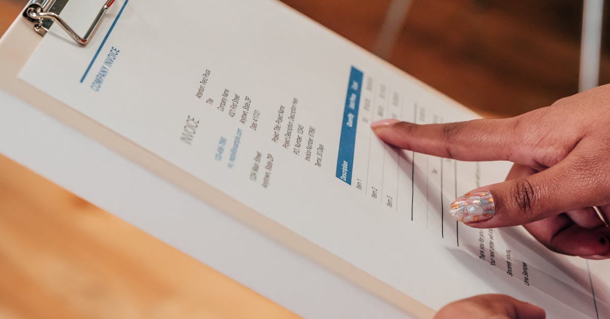 découvrez tout ce qu'il faut savoir sur les factures : définition, importance, modèles, et conseils pratiques pour gérer vos factures efficacement.