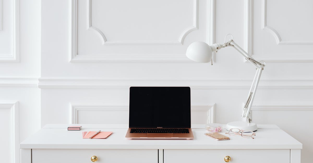 découvrez un espace professionnel idéal pour développer votre activité. que ce soit pour des réunions, des formations ou du coworking, notre environnement moderne et flexible répond à tous vos besoins.