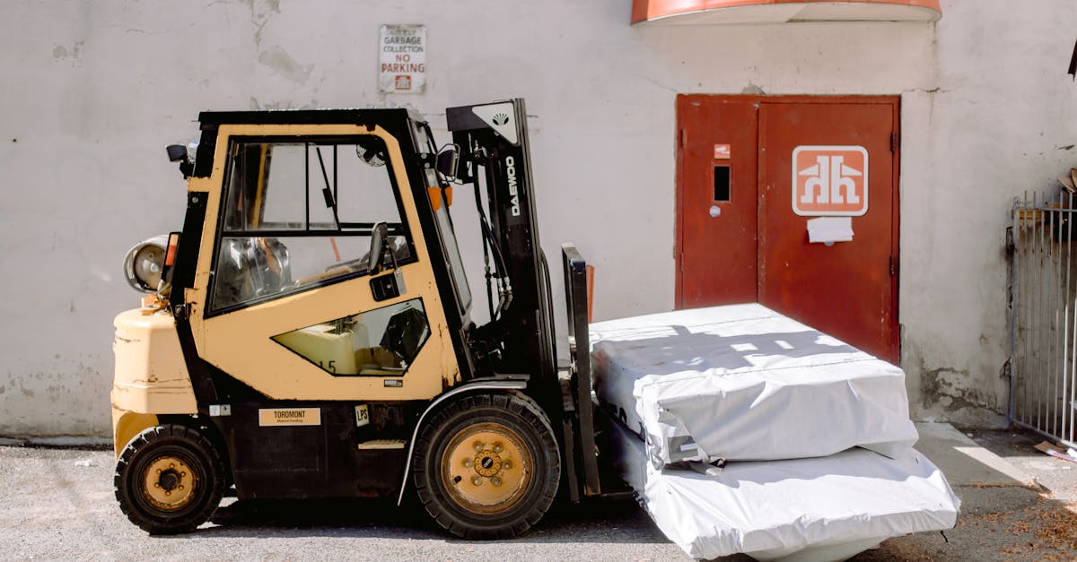 obtenez une couverture optimale pour vos véhicules utilitaires avec notre assurance spécialement conçue pour les flottes commerciales. protégez vos actifs et assurez la continuité de vos activités grâce à des options flexibles adaptées à vos besoins.